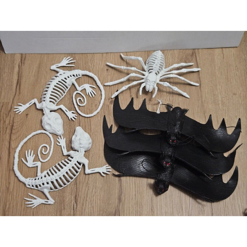 6 PCS Halloween Creatures Set- Bats, Spider, Bones